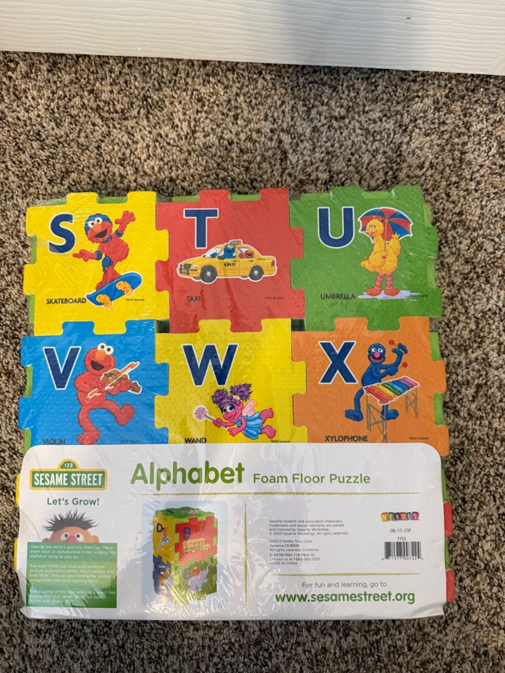 Brand New Sesame Street Alphabet Foam Floor Puzzle - Multi-Color - Picture 2 of 2